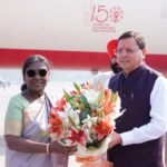 राष्ट्रपति श्रीमती मुर्मु के जौलीग्रांट एयरपोर्ट आगमन पर राज्यपाल, मुख्यमंत्री , विधानसभा अध्यक्ष श्रीमती भूषण, मंत्रीगणों, विधायकगणों और अन्य जनप्रतिनिधियों ने उनका  स्वागत एवं अभिनंदन किया
