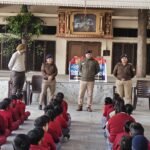 हरिद्वार पुलिस टीम द्वारा “पुलिस आपके द्वार” कार्यक्रम के तहत निर्धन निकेतन विद्यालय हरिद्वार में आयोजित किया गया जागरुकता कार्यक्रम