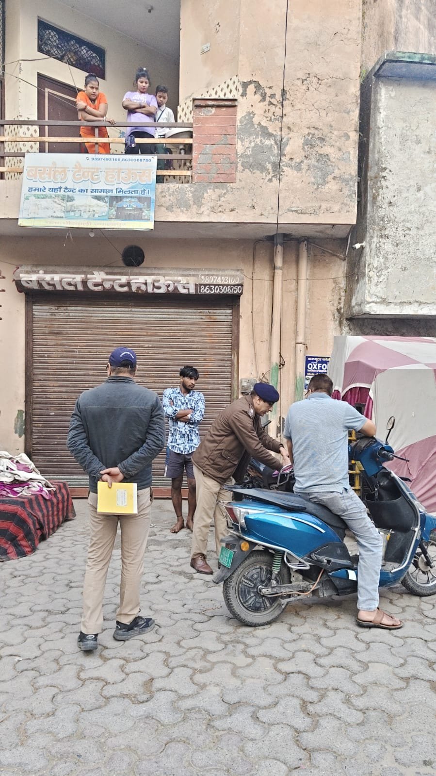 SSP हरिद्वार के आदेशानुसार हरिद्वार पुलिस द्वारा की गई किरायेदार एवं बाहरी व्यक्तियों के सत्यापन की कार्रवाई