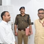 आपदा प्रबन्धन के लिए जनपद में किए जा रहे कार्यों की सचिव राष्ट्रीय आपदा प्रबंधन प्राधिकरण मनीष भारद्वाज ने की समीक्षा बैठक