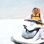 टिहरी झील में रोमांच के सफर पर निकले सीएम