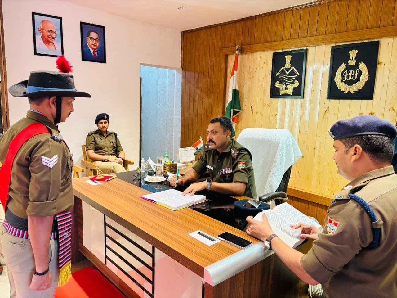 सालाना निरीक्षण के लिए पुलिस लाइन रोशनाबाद पहुंचे एसएसपी नवनीत सिंह भुल्लर