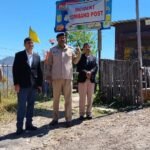 01 टेम्पो ट्रेवलर के ऊपर पहाड सेब बोल्डर गिरने से दुर्घनाग्रस्त