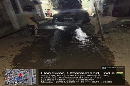 चारधाम यात्रा के दृष्टिगत सिवरेज के लिए खोदी गई सड़कों को त्वरित गति से ठीक करने के लिए दिन- रात किया जा रहा है निमार्ण कार्य