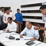 जनपद वासियों की समस्याओं का त्वरित निराकरण करने के लिए जिलाधियारी की जनपद में की गई अभिनव पहल