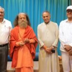 माँ गंगा के पावन तट परमार्थ निकेतन आये ओज कवि श्री हरिओम पवांर जी