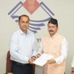 सचिव सूचना श्री शैलेश बगौली से भी भेंट की।