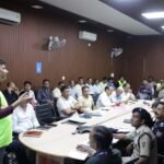 सविन बसंल के निर्देशोंके अनुपालन में सम्बन्धित रेखीय विभागों के अधिकारियों के साथ एनआईसी सभागार में टेबल टॉप बैठक आयोजित की