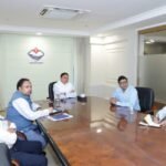 सीमावर्ती क्षेत्रों में व्यापार व आधारभूत ढांचे के सुदृढ़ीकरण को लेकर मुख्यमंत्री ने समीक्षा बैठक की