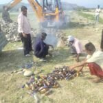 52 मुकदमो मे जब्त लगभग 600 लीटर देशी व 120 लीटर अंग्रेजी शराब का किया गया निस्तारण