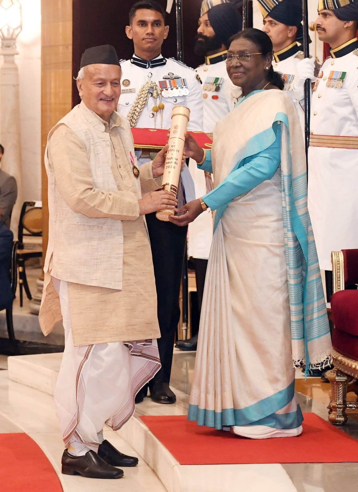 उत्तराखंड के पूर्व मुख्यमंत्री श्री भगत सिंह कोश्यारी को लोक कार्य के लिए पद्मभूषण से किया गया सम्मानित