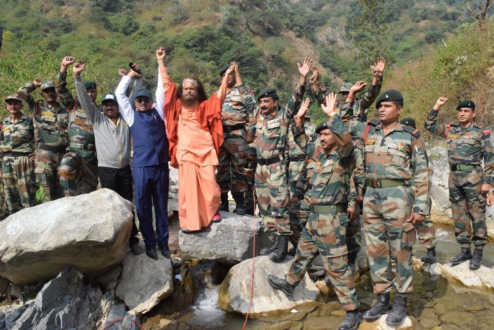 ऑपरेशन सिंदूर की प्रथम वर्षगाँठ पर परमार्थ निकेतन में वीर जवानों को भावभीनी श्रद्धांजलि