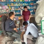 चारधाम रूट पर औषधि प्रतिष्ठानों का निरीक्षण, अनियमितताओं पर कार्रवाई
