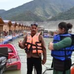 टिहरी बांध की झील में बीते शनिवार शांय को आंधी-तूफान के चलते झील में स्थित फ्लोटिंग हट्स की जेटी क्षतिग्रस्त हो गई