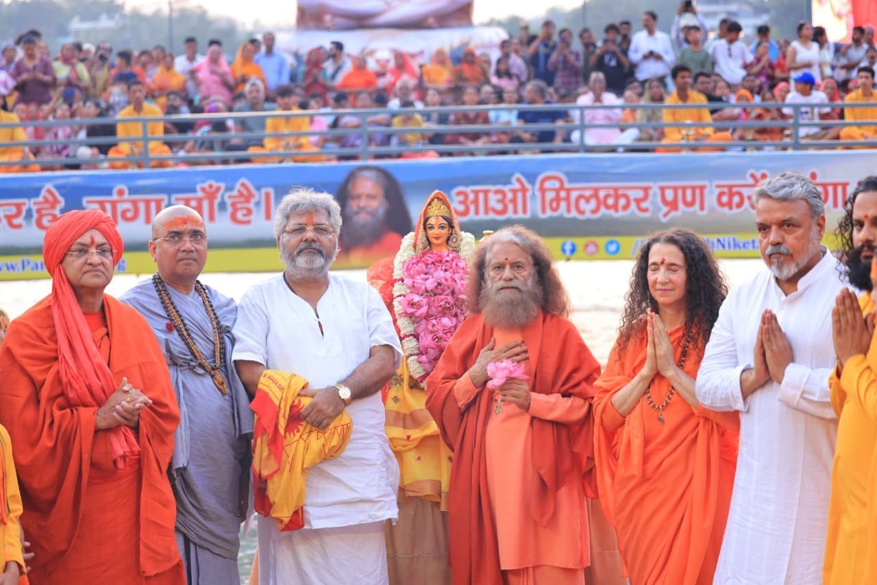 परमार्थ निकेतन में आयोजित मासिक श्रीराम कथा के दिव्य मंच से पूज्य स्वामी चिदानन्द सरस्वती जी ने दिया संदेश