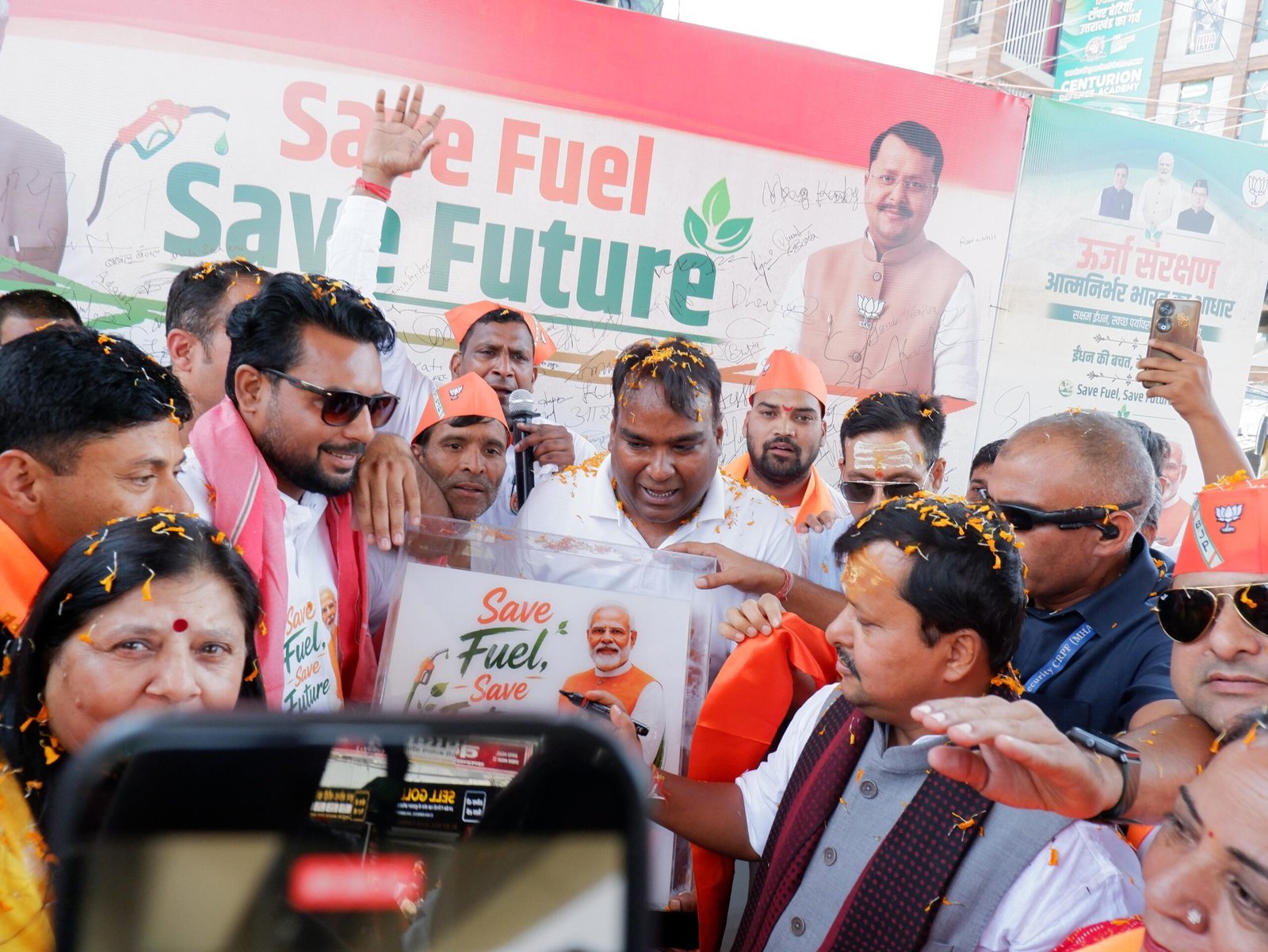 भाजपा महानगर अध्यक्ष के नेतृत्व में “सेव फ्यूल, सेव नेशन” अभियान का भव्य शुभारंभ