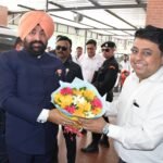 महामहिम राज्यपाल उत्तराखण्ड नैनीताल से पंतनगर एयरपोर्ट पहुंचे