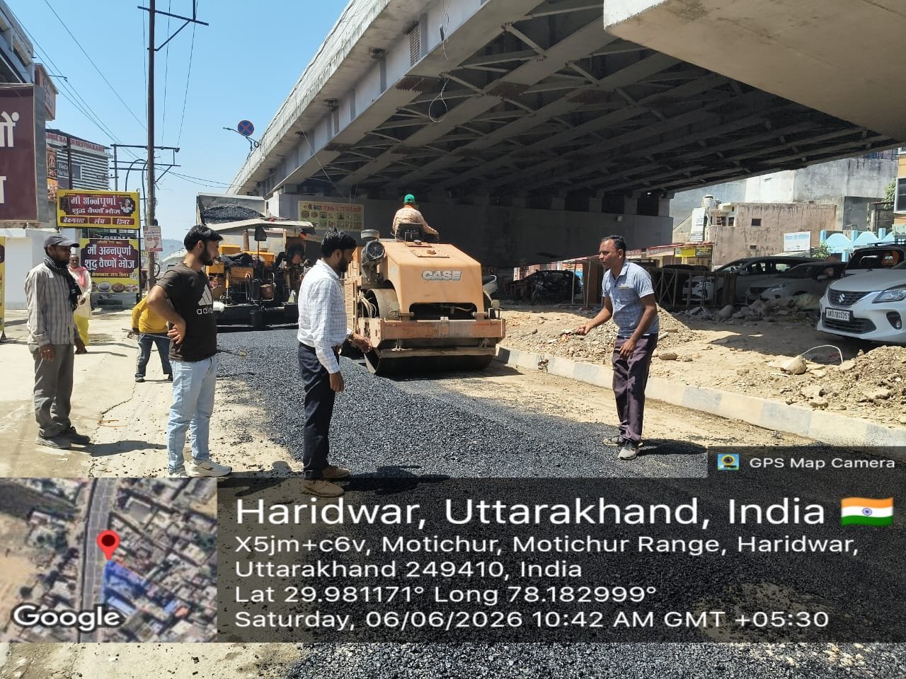 चारधाम यात्रा एवं आगामी कांवड़ मेले के दृष्टिगत सिवरेज के लिए खोदी गई सड़कों को त्वरित गति से ठीक करने के लिए दिन- रात किया जा रहा है निमार्ण कार्य