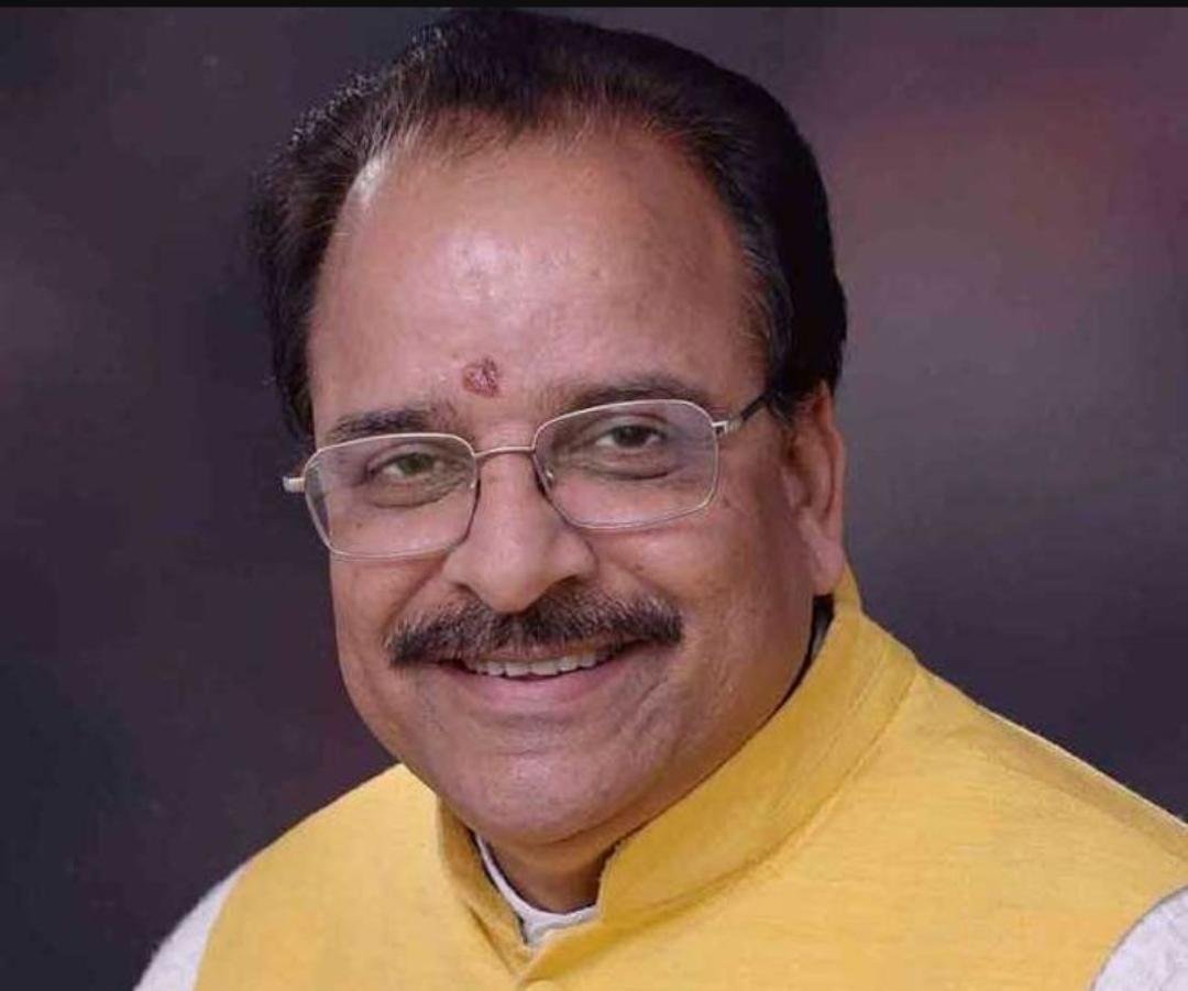 मालवीय नगर अग्निकांड प्रकरण में सांसद अजय भट्ट ने केशव नेगी की गिरफ्तारी के संबंध में मुख्यमंत्री रेखा गुप्ता और दिल्ली पुलिस कमिश्नर से दूरभाष पर की वार्ता