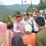 खलियाण बांगर में अतिवृष्टि प्रभावित क्षेत्रों का कैबिनेट मंत्री भरत सिंह चौधरी ने किया निरीक्षण