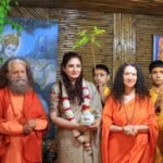 गंगा पूजन एवं पौधारोपण कर पूज्य स्वामी चिदानन्द सरस्वती जी का आशीर्वाद लेकर अभिनेत्री श्रीमती रवीना टंडन जी हुईं परमार्थ निकेतन से विदा