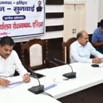 जनपद में कचरा एवं ठोस अपशिष्ट के उचित निस्तारण हेतु जिलाधिकारी के निर्देशन में मुख्य विकास अधिकारी के अध्यक्षता में बैठक आयोजित