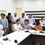 जनपदवासियों की समस्याओं को त्वरित निस्तारण के उदेश्य से जिलाधिकारी मयूर दीक्षित के निर्देशन में अपर जिलाधिकारी वित्त एवं राजस्व वैभव गुप्ता की अध्यक्षता में आयोजित किया जन सुनवाई कार्यक्रम