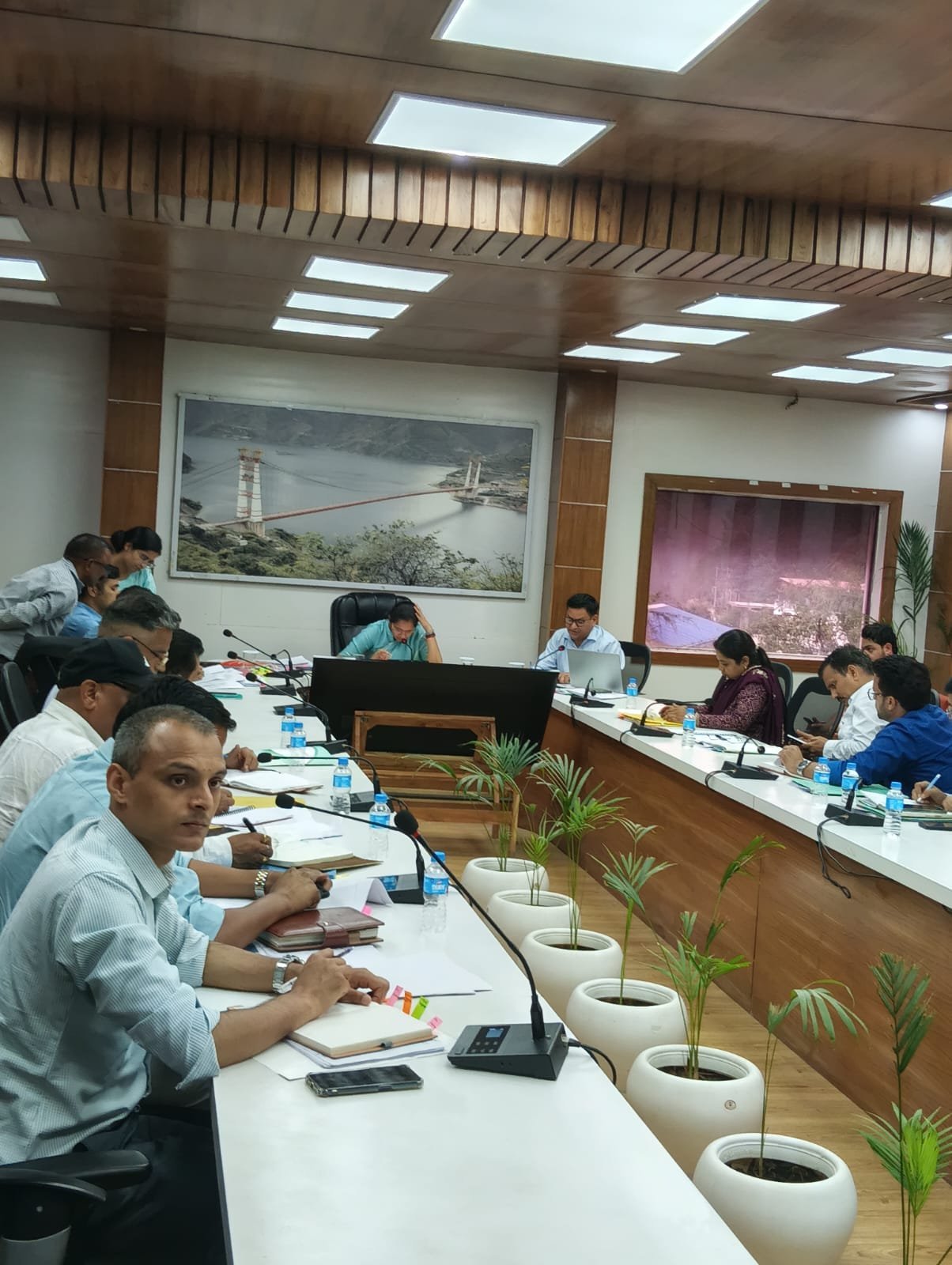 जिलाधिकारी/जिला निर्वाचन अधिकारी की अध्यक्षता में विशेष गहन पुनरीक्षण कार्यों की समीक्षा बैठक सम्पन्न