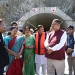 प्रभारी मंत्री गणेश जोशी ने किया अलकनंदा नदी पर निर्माणाधीन पुल एवं सुरंग परियोजना का निरीक्षण