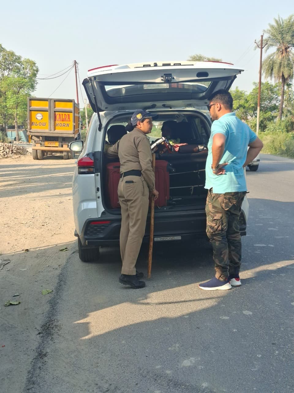 बाजपुर के महेशपुरा चेक पोस्ट में रोड चेकिंग की गई