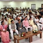 भाजपा कार्यालय पहुंचे मुख्यमंत्री , प्रधानमंत्री के मन की बात आनलाइन वर्चुअल कार्यक्रम में किया प्रतिभाग