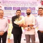 मतदाता सूची के विशेष पुनरीक्षण को जन आंदोलन बनाने की अपील, डीएम ने रवाना किए जागरूकता रथ