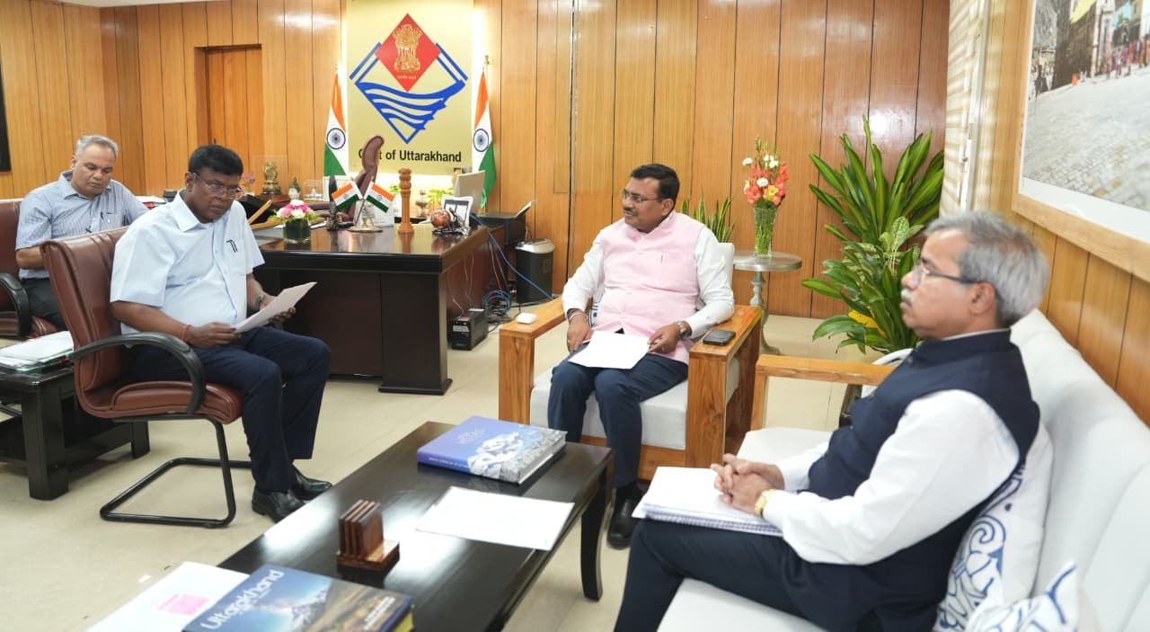 मुख्य सचिव एवं अध्यक्ष, रेलवे बोर्ड, भारत सरकार के मध्य ऋषिकेश-कर्णप्रयाग रेल लाईन परियोजना सहित विभिन्न रेलवे प्रोजेक्ट्स के संबंध बैठक हुई