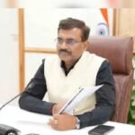 मुख्य सचिव की अध्यक्षता में सचिवालय में जिलाधिकारियों के साथ वीडियो कॉन्फ्रेंसिंग के माध्यम से बैठक आयोजित हुयी