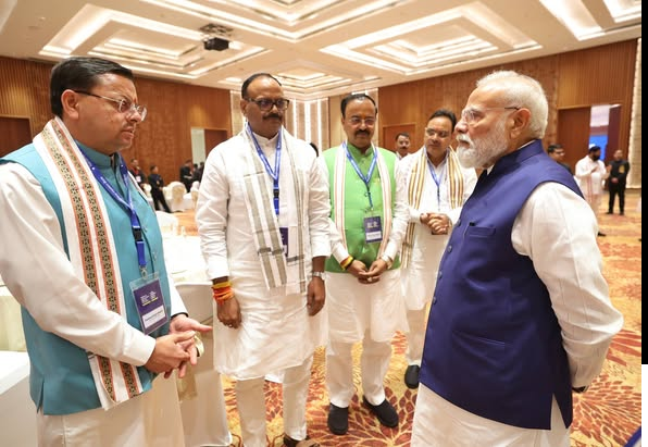 मुख्यमंत्री धामी ने नई दिल्ली में आयोजित एनडीए कॉन्क्लेव में प्रधानमंत्री जी को हार्दिक बधाई एवं शुभकामनाएं दी