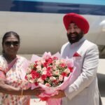 राष्ट्रपति श्रीमती द्रौपदी मुर्मु के देवभूमि आगमन पर जौलीग्रांट एयरपोर्ट में राज्यपाल, मुख्यमंत्री, कैबिनेट मंत्री, मुख्य सचिव, पुलिस महानिदेशक सहित अन्य वरिष्ठ अधिकारियों ने उनका स्वागत किया