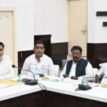 विशेष गहन पुनरीक्षण कार्यक्रम के सफल क्रियान्वयन हेतु अपर जिलाधिकारी प्रशासन के अध्यक्षता में बैठक आयोजित