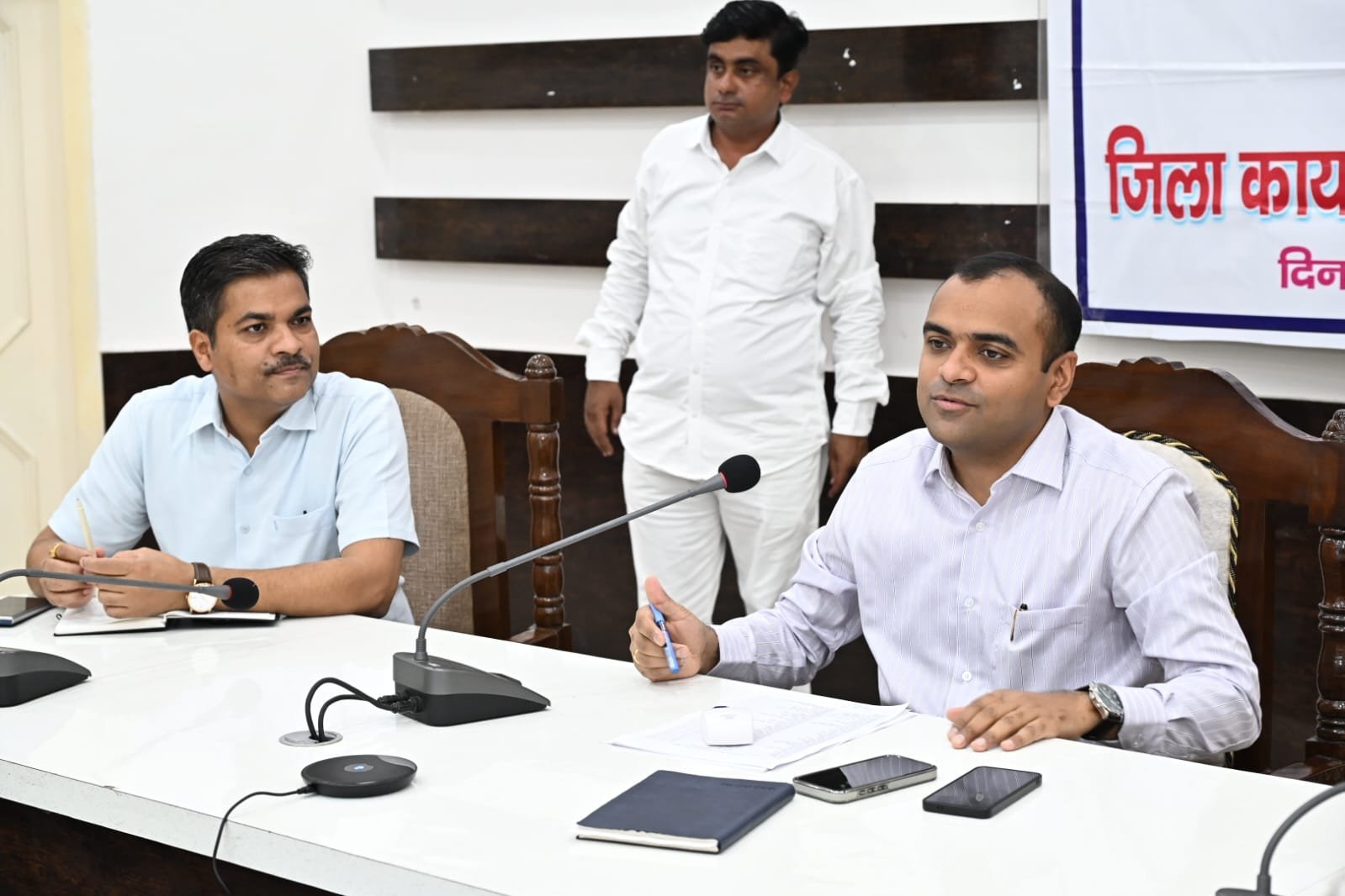 विशेष गहन पुनरीक्षण कार्यक्रम में एईआरओ पूरी तत्परता एवं जिम्मेदारी के साथ करें कार्य : जिलाधिकारी