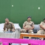 वीकेंड एवं सोमवती अमावस्या स्नान पर्व के दृष्टिगत SSP हरिद्वार नवनीत सिंह ने 40 वाहिनी पीएसी एवं पुलिस लाइन रोशनाबाद में प्रशिक्षण ले रहे रिक्रूट आरक्षियों को किया ब्रीफ