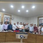 सदस्य उत्तराखण्ड राज्य बाल अधिकार संरक्षण आयोग की अध्यक्षता में क्रिमसन वर्ड स्कूल से सम्बन्धित विभिन्न शिकायतों को लेकर बैठक हुई