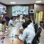 भारी वर्षा को देखते हुए जिलाधिकारी ने आपदा कंट्रोल रूम से की जनपद की स्थिति की समीक्षा