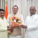 मुख्यमंत्री धामी से विधायक अरविंद पाण्डेय और विधायक किशोर उपाध्याय के नेतृत्व में आए प्रतिनिधिमंडल ने की भेंट