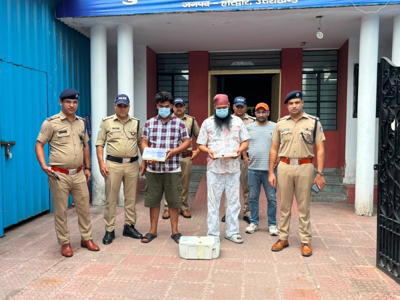 हरिद्वार पुलिस का बड़ा धमाका, कस्टडी रिमाण्ड के जरिये फेक करेंसी गैंग तक पहुंची पुलिस, पंजाब से दो आरोपी गिरफ्तार, कब्जे से कुल 1,10,000 के नकली नोट, प्रिन्टर व कार बरामद