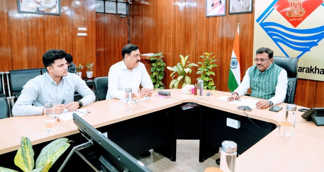 मुख्य सचिव ने ली नागरिक उड्डयन विभाग की समीक्षा, अधिकारियों से प्रदेश में हवाई कनेक्टिविटी की स्थिति की ली जानकारी
