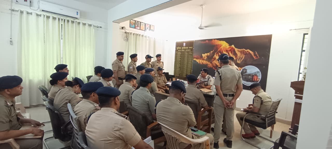 एसपी सिटी अभय सिंह की अध्यक्षता में सिटी क्षेत्र के सभी विवेचकों का ओआर किया आयोजित