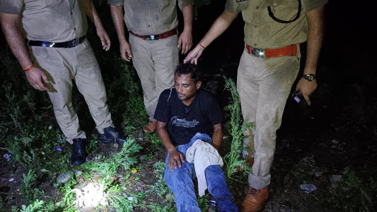 कोतवाली नगर क्षेत्र में देर रात पुलिस और बदमाशों के बीच हुई मुठभेड़