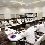 जनपद में विशेष गहन पुनरीक्षण अभियान को सफल क्रियान्वयन के लिए जिलाधिकारी के निर्देशन में के.के. पंत की अध्यक्षता में विभिन्न राजनीतिक दलों के प्रतिनिधियों के साथ बैठक आयोजित की गयी
