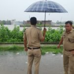 जलभराव के बीच कोतवाली लक्सर और SDRF का सफल रेस्क्यू अभियान