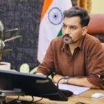 जिला चिकित्सालय के घटते राजस्व के कारणों की जांच कर विस्तृत रिपोर्ट प्रस्तुत करने के डीएम ने दिए निर्देश