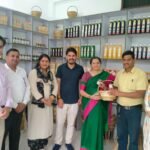 जिलाधिकारी ने धात्री स्वायत्त सहकारिता का किया निरीक्षण, महिला समूहों के कार्यों की सराहना